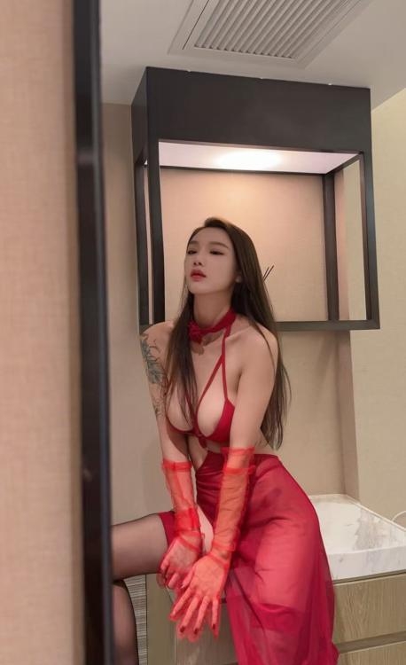 俏佳人铭铭