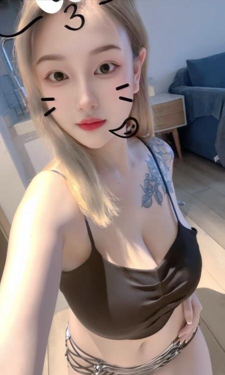 丰满大波妹露露