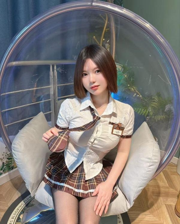 甜美小巧女友妹子