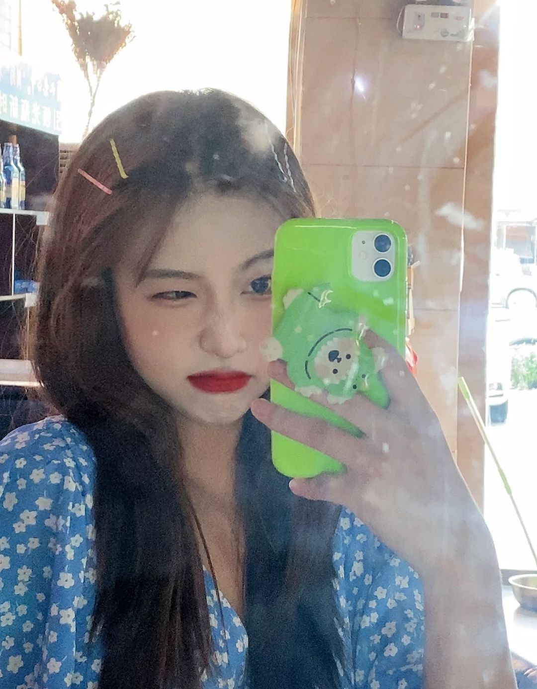 一个巨可爱的学生兼职小妹