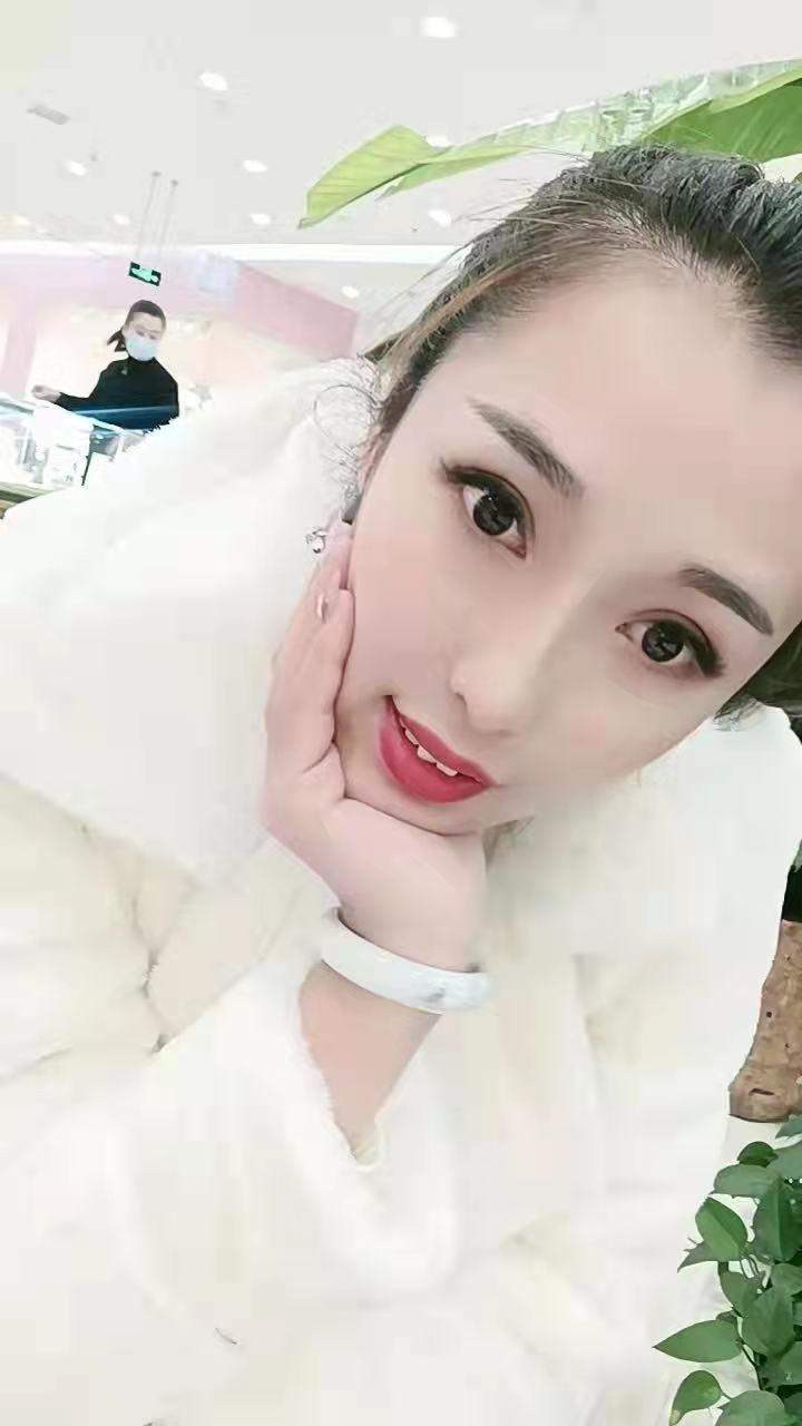 【黑龙江哈尔滨】2022年1月18日哈尔滨特别瘦的女孩，喜欢瘦喜欢口兄弟进
