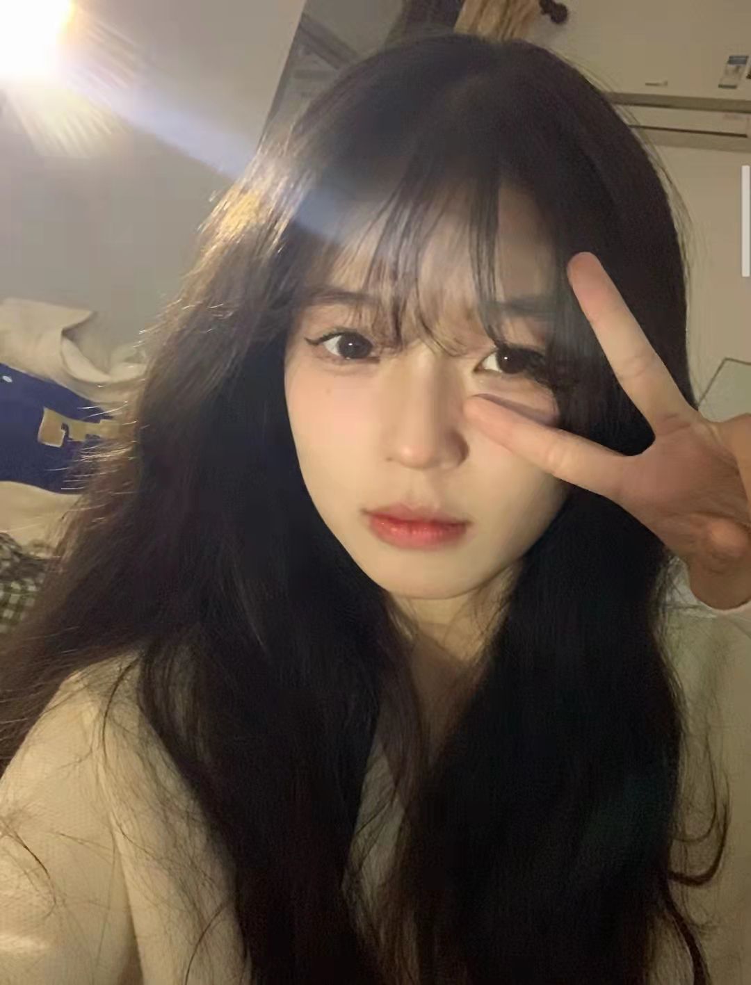 体验一个大学才毕业极品兼职小美女，罕见尤物！